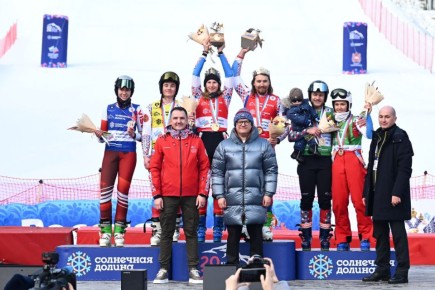 Губернатор Челябинской области Алексей Текслер посетил Международный «Кубок чемпионов» по фристайлу в дисциплине «ски-кросс»