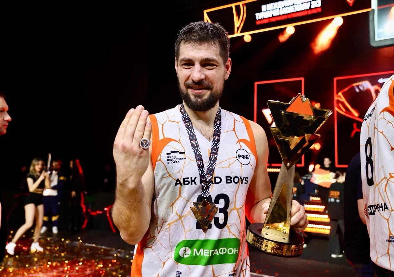 Перстни с 300 фианитами вручили победителям Кубка губернатора Перстни с 300 фианитами вручили победителям Кубка губернатора