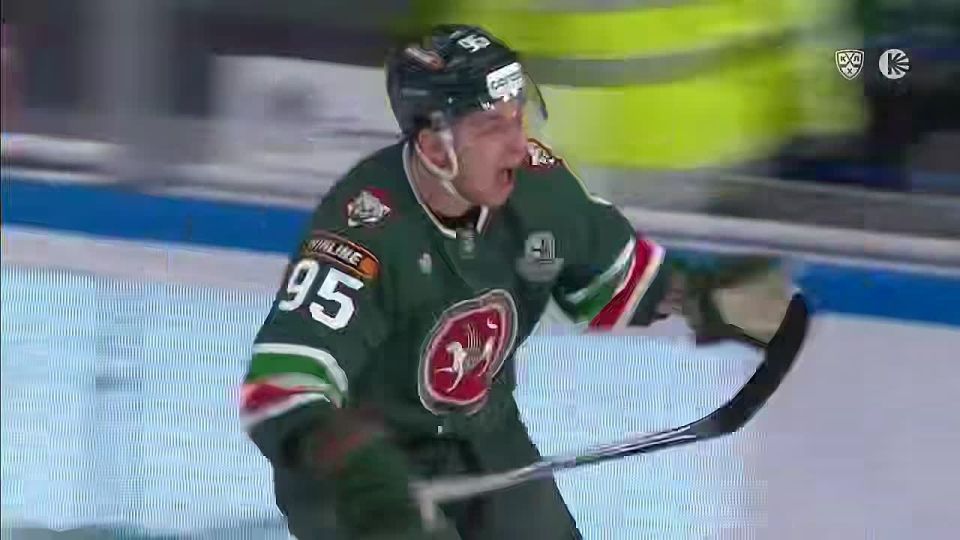 Форвард казанского «Ак Барса» Артем Галимов забросил самую быструю шайбу в истории плей-офф КХЛ