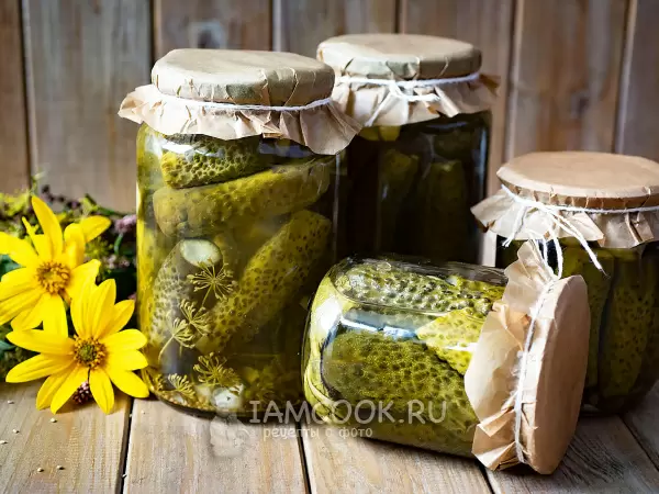 Хрустящие маринованные огурцы: пять рецептов зимних закусок, которые стоит попробовать