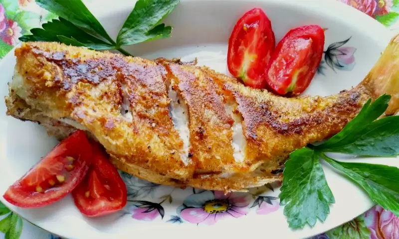 Морской окунь в сливочном масле за 20 минут: ресторанный ужин у вас дома