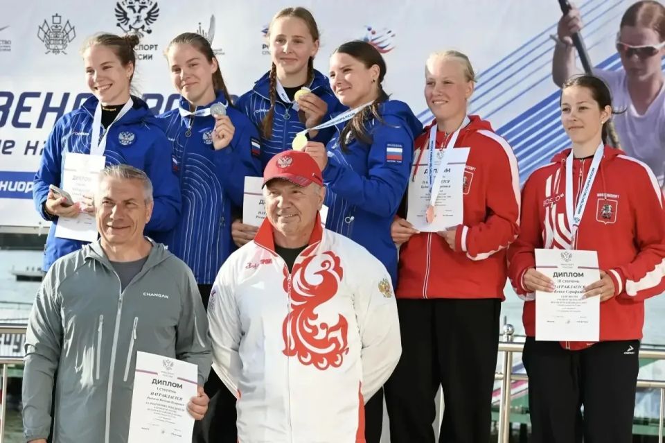 Южноуральская спортсменка завоевала золото Первенства России по гребле на байдарках и каноэ Южноуральская спортсменка завоевала золото Первенства России по гребле на байдарках и каноэ