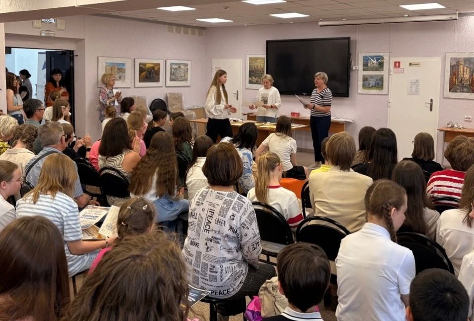 В Детской художественной школе наградили лауреатов выставки-конкурса «Магнитогорск - город-сад: сегодня и завтра», а также чествовали авторов лучших работ, отличившихся на состязаниях различного уровня В Детской художественной школе наградили лауреатов выставки-конкурса «Магнитогорск - город-сад: сегодня и завтра», а также чествовали авторов лучших работ, отличившихся на состязаниях различного уровня