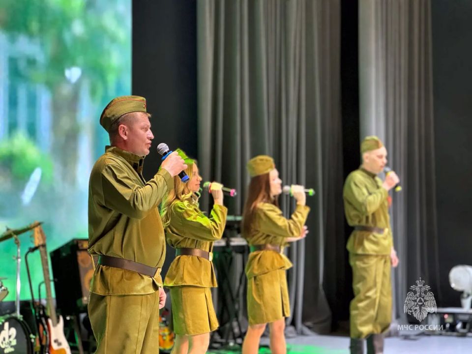 В Миассе прошёл финальный смотр-конкурс музыкального творчества «Слава Отважным» В Миассе прошёл финальный смотр-конкурс музыкального творчества «Слава Отважным»