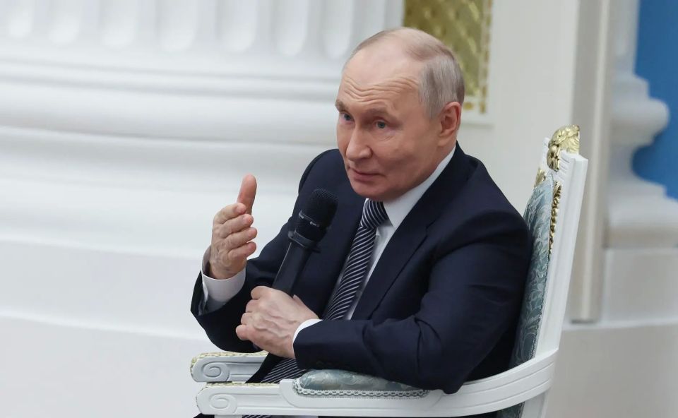 Президент Владимир Путин встретился в Кремле с выпускниками программы «Время героев» Президент Владимир Путин встретился в Кремле с выпускниками программы «Время героев»