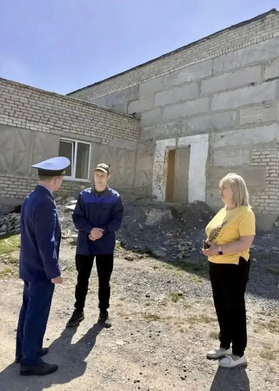 Прокуратура Усть-Катава контролирует ход капитального ремонта городского дома культуры в пос Прокуратура Усть-Катава контролирует ход капитального ремонта городского дома культуры в пос