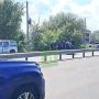 Байкер перелетел через дорожное ограждение