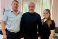 «Папа твой потеряет работу, а ты никуда не поступишь»: мошенники запугали сына тренера ХК «Металлург», чтобы вынести сейф из квартиры в Екатеринбурге
