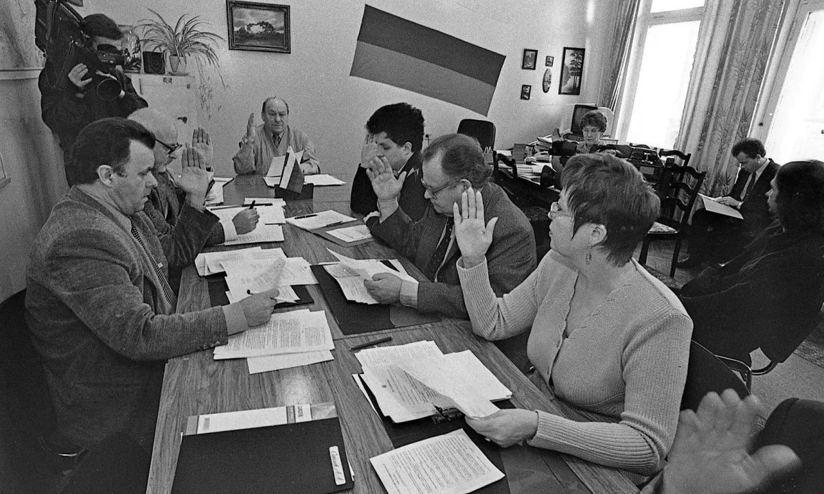 31 ГОД НА СТРАЖЕ ДЕМОКРАТИИ 31 ГОД НА СТРАЖЕ ДЕМОКРАТИИ