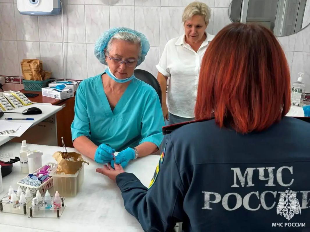 Есть такая профессия — людей спасать Есть такая профессия — людей спасать