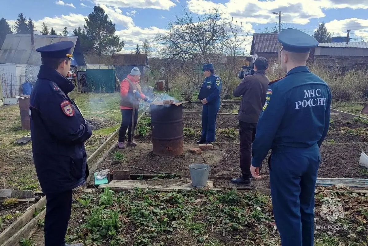 99 лет предупреждают пожары и сохраняют жизни 99 лет предупреждают пожары и сохраняют жизни