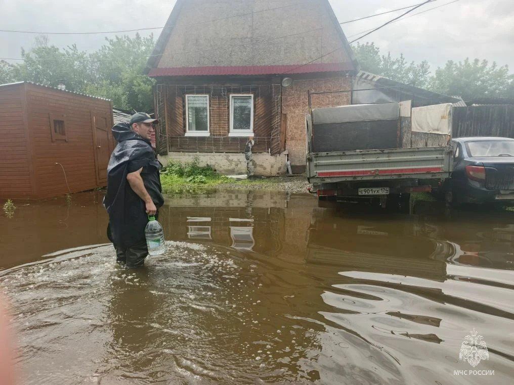 В Челябинской области продолжается вызванный обильными дождями паводок