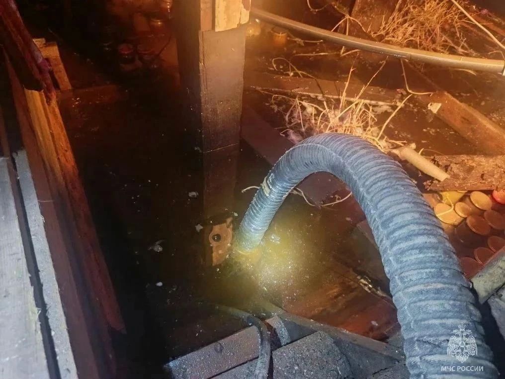 Вода уходит, но есть проблемные территории Вода уходит, но есть проблемные территории