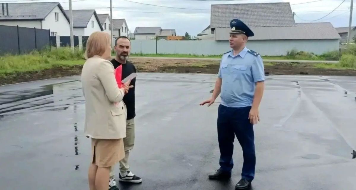 Прокурор Ленинского района г. Магнитогорска проверил ход работ по комплексному благоустройству жилых районов