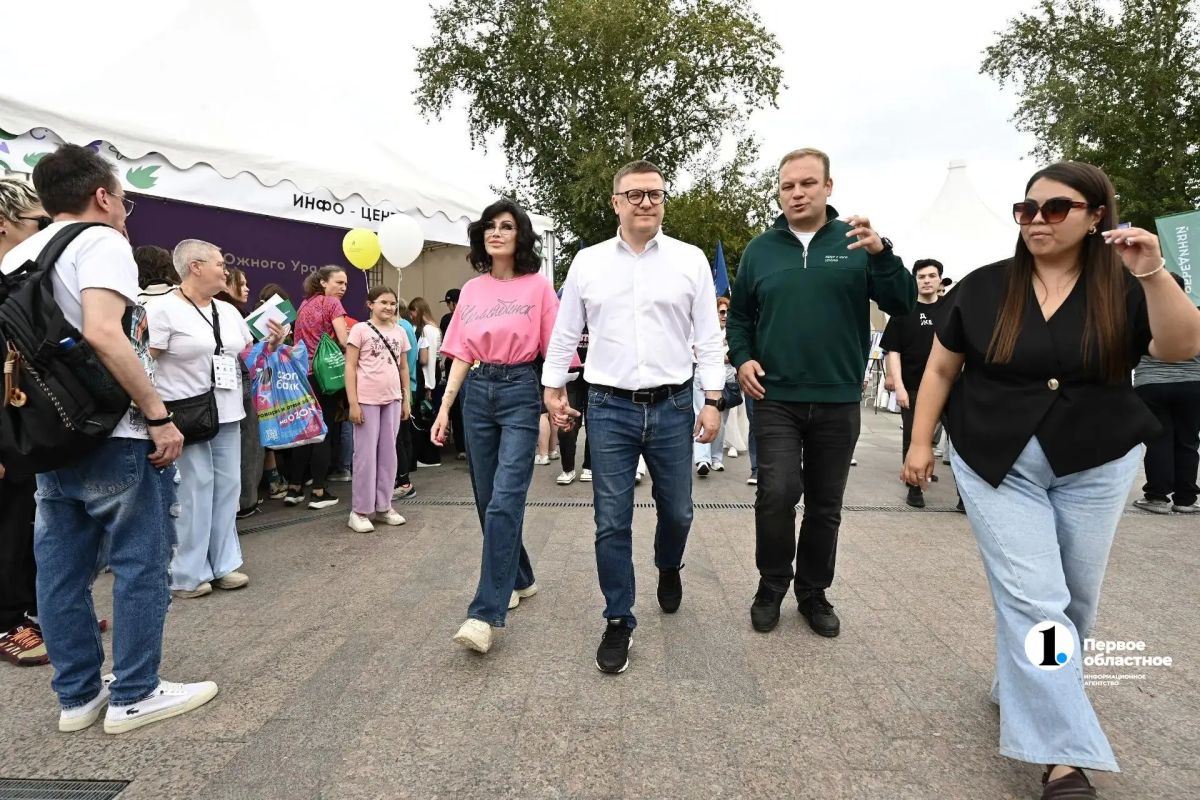 Алексей Текслер познакомился с проектами волонтеров Южного Урала Алексей Текслер познакомился с проектами волонтеров Южного Урала