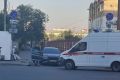 Парень на электросамокате столкнулся с легковой машиной