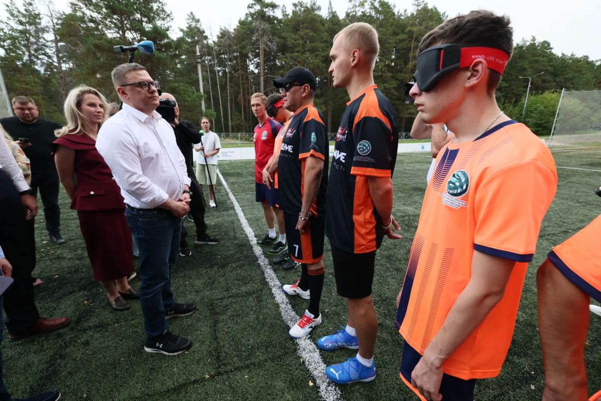 Алексей Текслер заехал с проверкой на муницпальную лыжную базу МБУ «Спортивный город», где за два последних года провели комплексные ремонтные работы Алексей Текслер заехал с проверкой на муницпальную лыжную базу МБУ «Спортивный город», где за два последних года провели комплексные ремонтные работы
