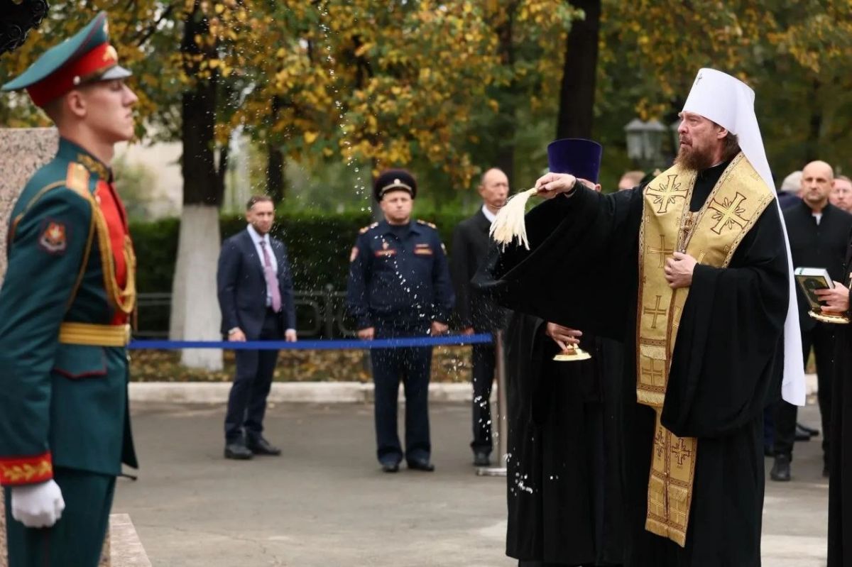 Сегодня, в День танкиста, в Челябинске состоялось событие, которое по праву можно назвать историческим, – торжественное открытие воссозданного по поручению Президента Российской Федерации Владимира Путина Челябинского... Сегодня, в День танкиста, в Челябинске состоялось событие, которое по праву можно назвать историческим, – торжественное открытие воссозданного по поручению Президента Российской Федерации Владимира Путина Челябинского...