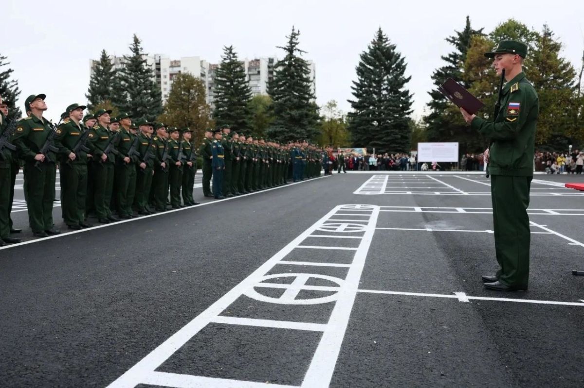 Сегодня, в День танкиста, в Челябинске состоялось событие, которое по праву можно назвать историческим, – торжественное открытие воссозданного по поручению Президента Российской Федерации Владимира Путина Челябинского... Сегодня, в День танкиста, в Челябинске состоялось событие, которое по праву можно назвать историческим, – торжественное открытие воссозданного по поручению Президента Российской Федерации Владимира Путина Челябинского...