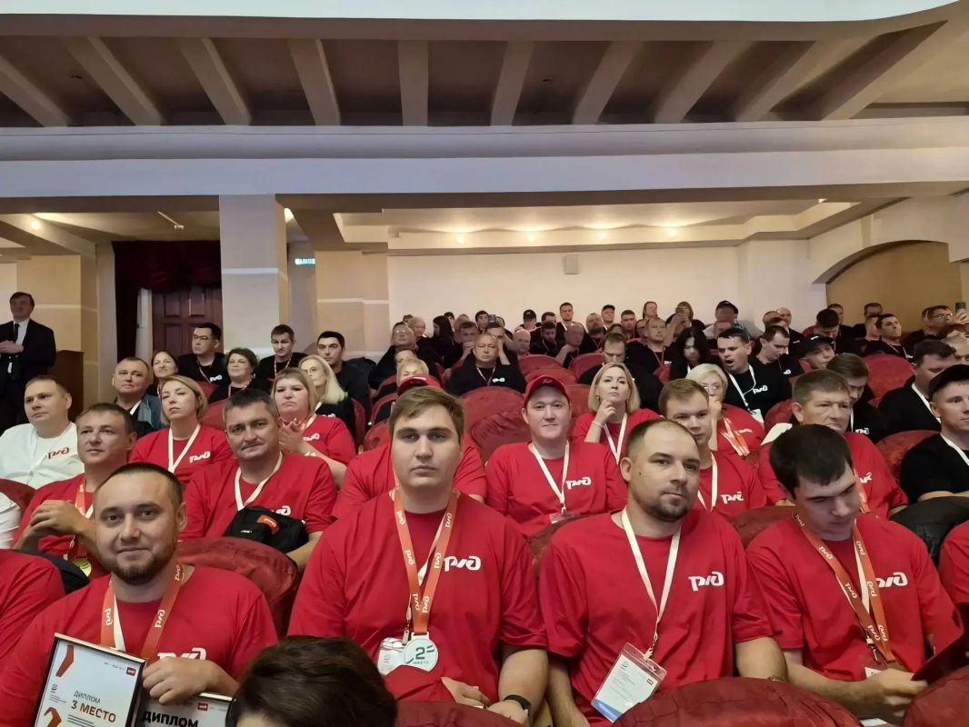 В Челябинске определили лучших машинистов грузового и пассажирского движения ЮУЖД В Челябинске определили лучших машинистов грузового и пассажирского движения ЮУЖД