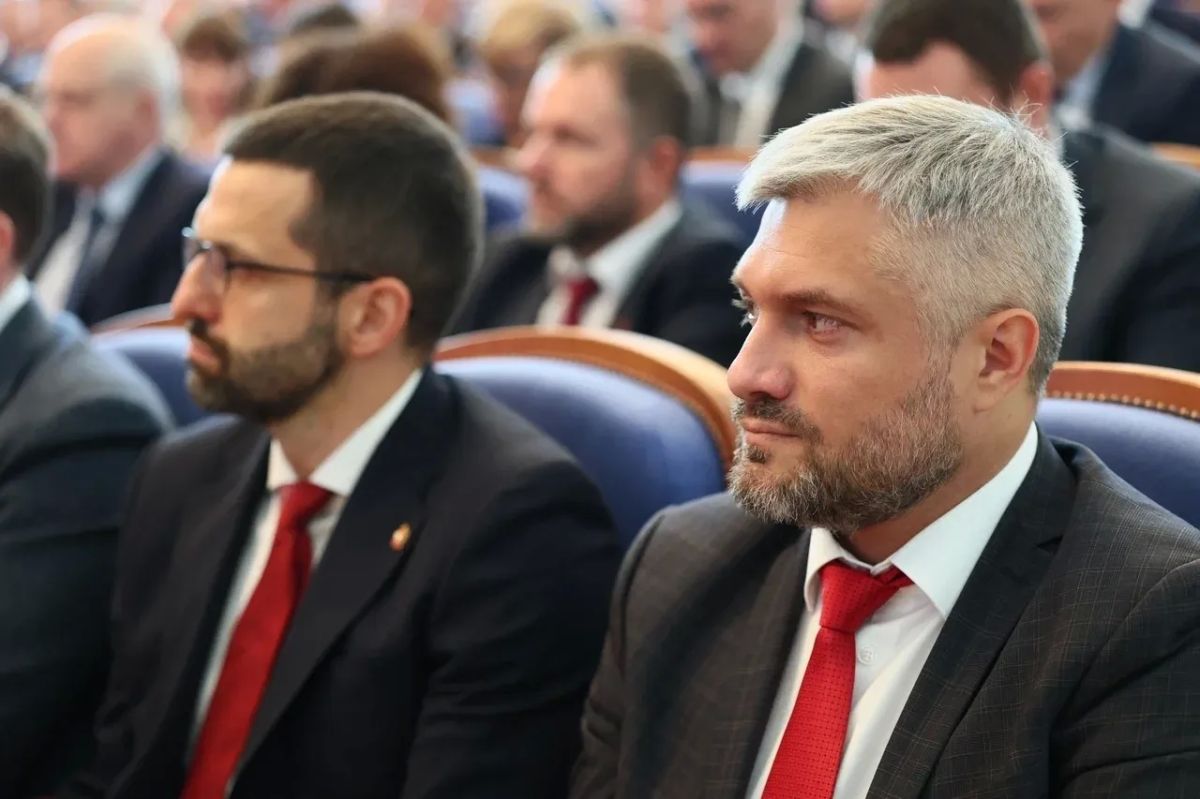 Алексей Текслер провел областное совещание Алексей Текслер провел областное совещание