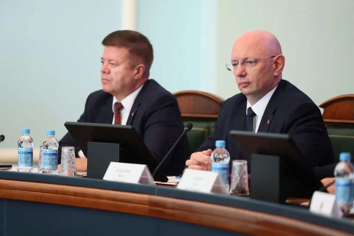 Алексей Текслер провел областное совещание Алексей Текслер провел областное совещание