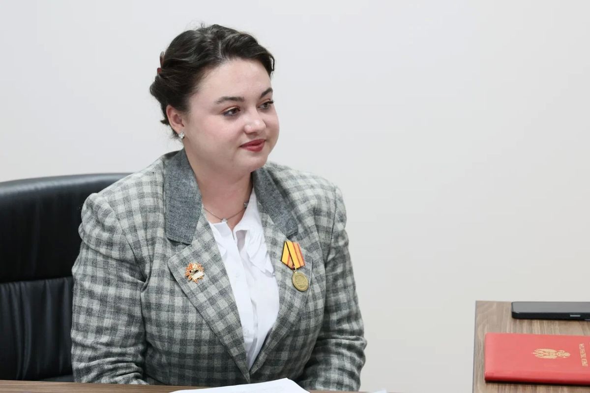 Алексей Текслер провел личный прием граждан в приемной Президента России в Челябинской области Алексей Текслер провел личный прием граждан в приемной Президента России в Челябинской области