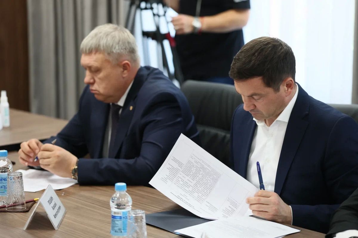 Алексей Текслер провел личный прием граждан в приемной Президента России в Челябинской области Алексей Текслер провел личный прием граждан в приемной Президента России в Челябинской области