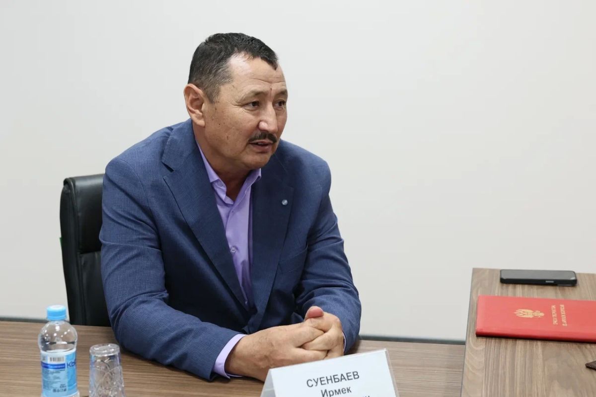 Алексей Текслер провел личный прием граждан в приемной Президента России в Челябинской области Алексей Текслер провел личный прием граждан в приемной Президента России в Челябинской области