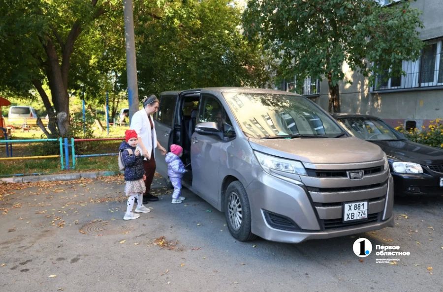 Большая семья — большая ответственность: челябинка проголосовала за будущее своих 15 детей Большая семья — большая ответственность: челябинка проголосовала за будущее своих 15 детей
