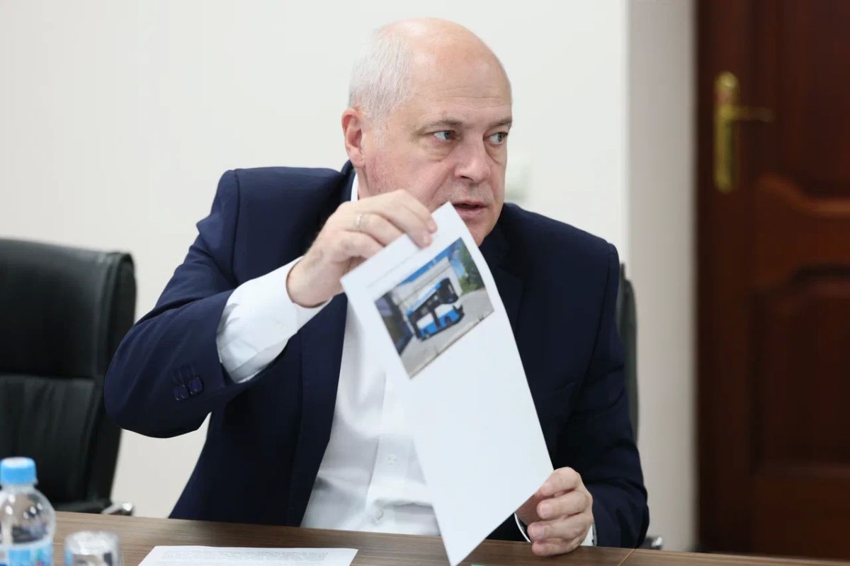 Алексей Текслер провел личный прием граждан в приемной Президента России в Челябинской области Алексей Текслер провел личный прием граждан в приемной Президента России в Челябинской области