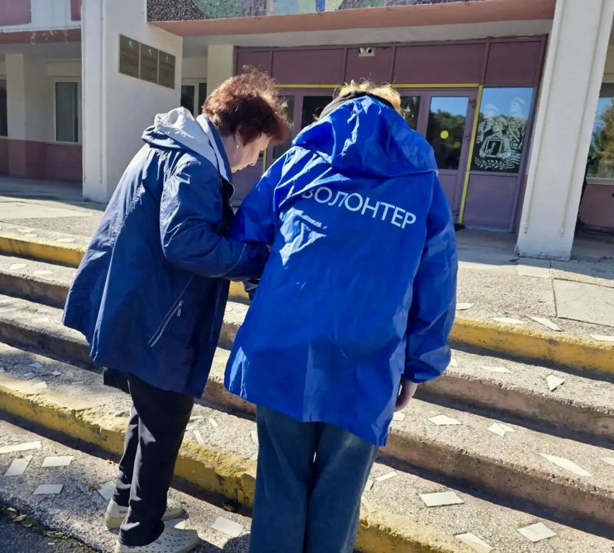 ПРЯМО СЕЙЧАС НА УЧАСТКАХ: БОЛЕЕ 550 ЮЖНОУРАЛЬСКИХ ВОЛОНТЕРОВ ПОМОГАЮТ ИЗБИРАТЕЛЯМ СДЕЛАТЬ СВОЙ ВЫБОР ПРЯМО СЕЙЧАС НА УЧАСТКАХ: БОЛЕЕ 550 ЮЖНОУРАЛЬСКИХ ВОЛОНТЕРОВ ПОМОГАЮТ ИЗБИРАТЕЛЯМ СДЕЛАТЬ СВОЙ ВЫБОР