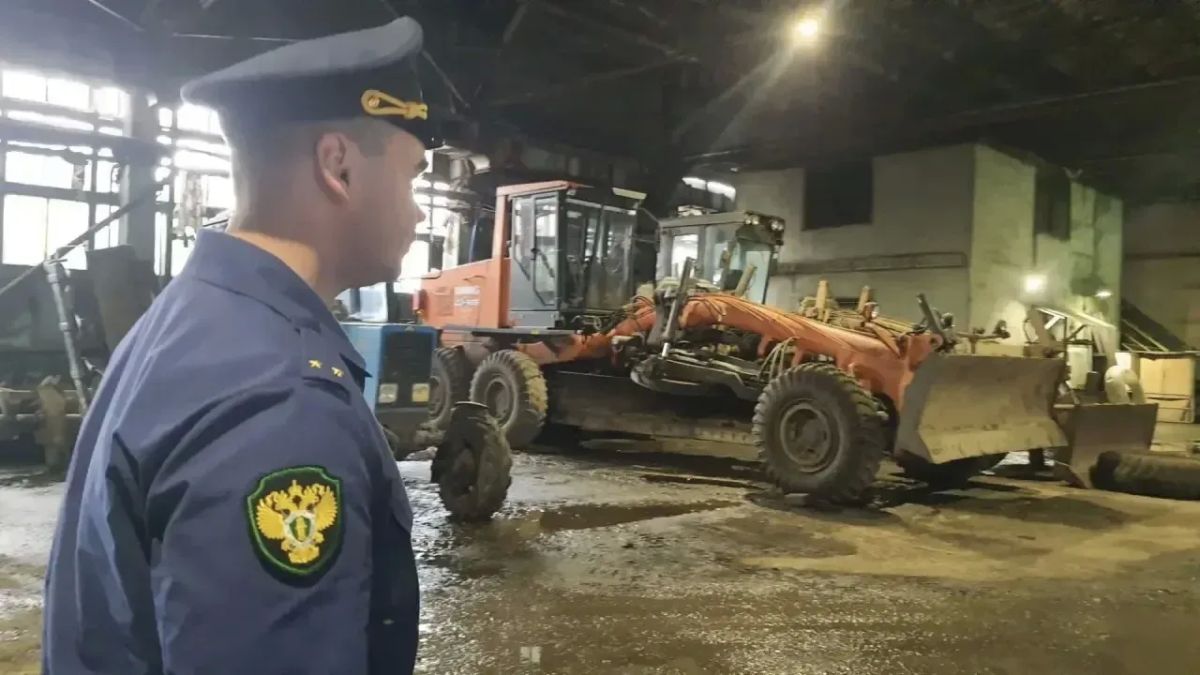Прокуратура Златоуста проверила готовность города к содержанию дорог в зимний период Прокуратура Златоуста проверила готовность города к содержанию дорог в зимний период