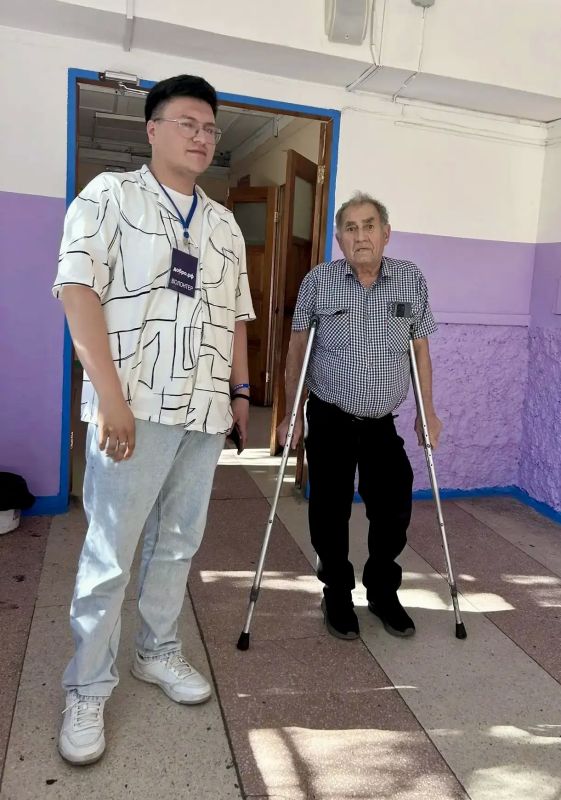 ПРЯМО СЕЙЧАС НА УЧАСТКАХ: БОЛЕЕ 550 ЮЖНОУРАЛЬСКИХ ВОЛОНТЕРОВ ПОМОГАЮТ ИЗБИРАТЕЛЯМ СДЕЛАТЬ СВОЙ ВЫБОР ПРЯМО СЕЙЧАС НА УЧАСТКАХ: БОЛЕЕ 550 ЮЖНОУРАЛЬСКИХ ВОЛОНТЕРОВ ПОМОГАЮТ ИЗБИРАТЕЛЯМ СДЕЛАТЬ СВОЙ ВЫБОР