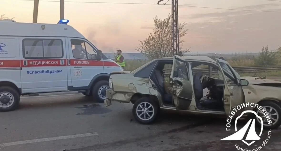 В Магнитогорске столкнулись 6 авто, один человек погиб В Магнитогорске столкнулись 6 авто, один человек погиб