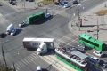 В Челябинске фура чудом не снесла трамвай с пассажирами