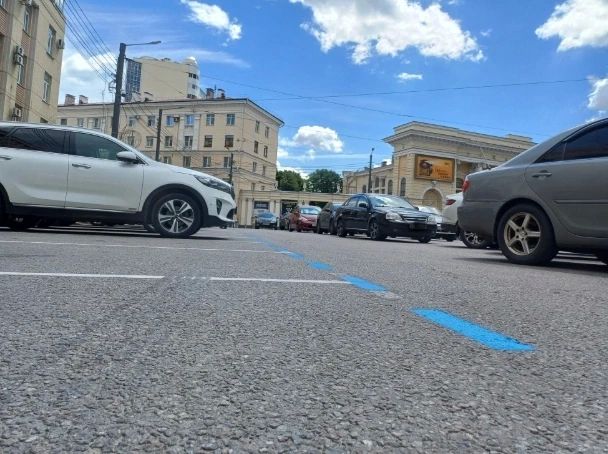 В Челябинске появилась синяя разметка