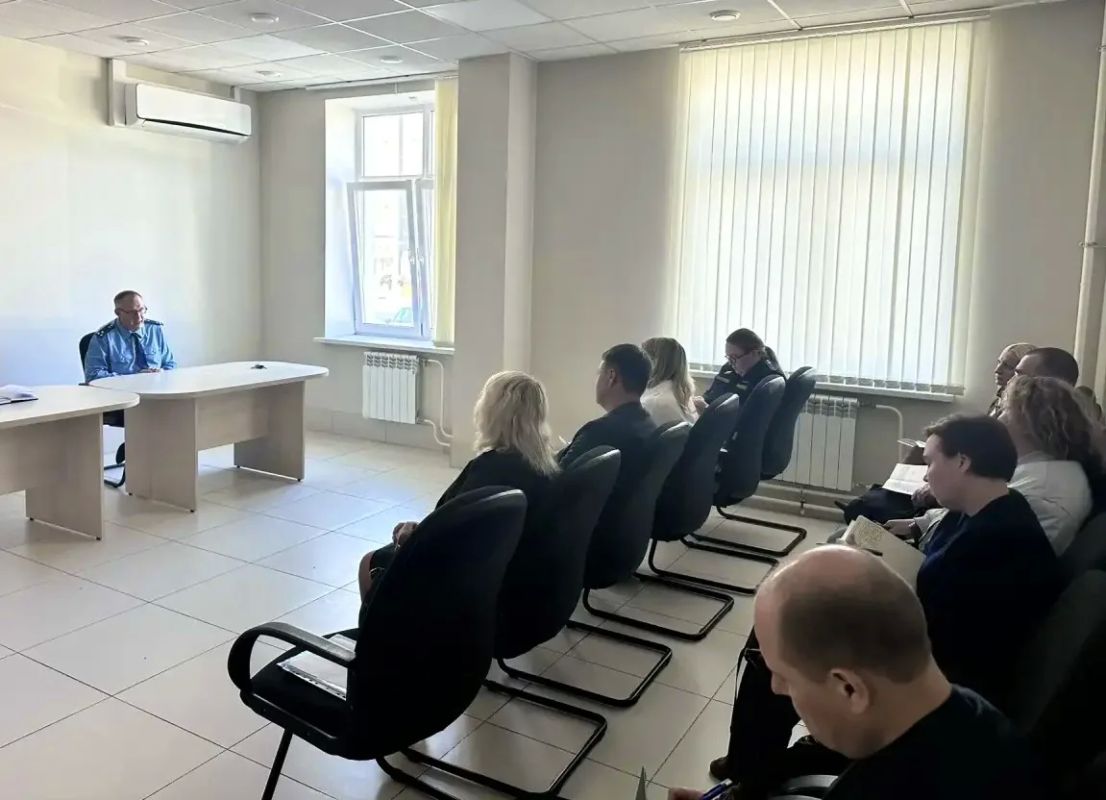 В прокуратуре Центрального района г.Челябинска состоялось совещание по вопросам взыскания задолженности за коммунальные услуги