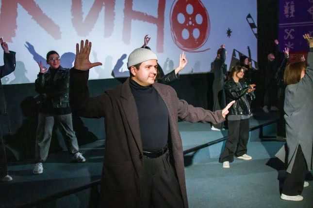В этом году в оргкомитет инклюзивного кинофестиваля «Незримое кино» поступило более 500 игровых, документальных и анимационных картин из России, Беларуси, Индии, Ирана, Канады, Бразилии