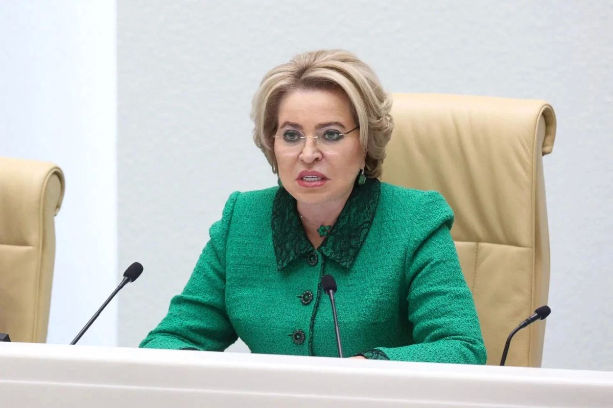 Алексей Текслер выступил на парламентских слушаниях по проекту федерального бюджета Алексей Текслер выступил на парламентских слушаниях по проекту федерального бюджета