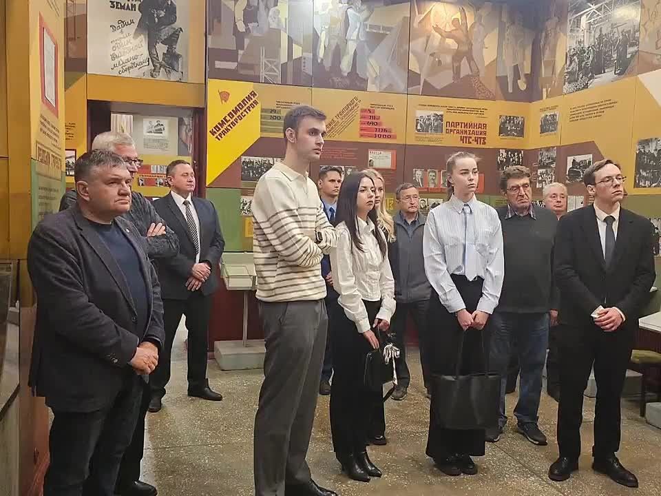 Коллектив прокуратуры поздравил ветеранов и пенсионеров органов прокуратуры с Международным днем пожилых людей