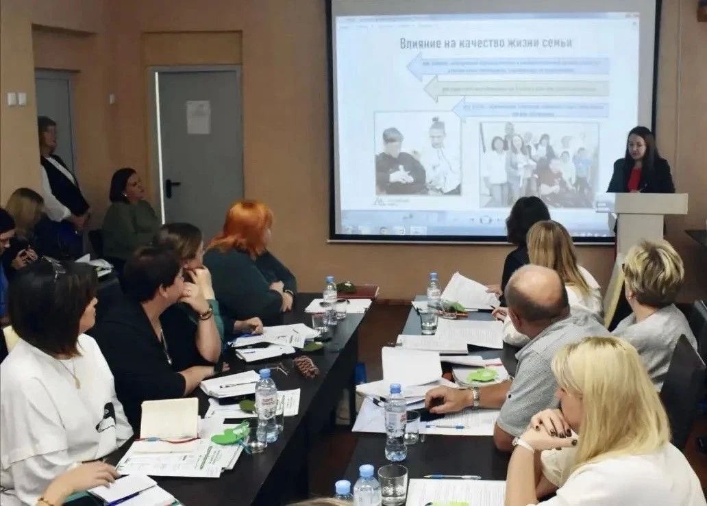 В Верхнем Уфалее обсудили формирование единого стандарта помощи семьям в семейных МФЦ В Верхнем Уфалее обсудили формирование единого стандарта помощи семьям в семейных МФЦ