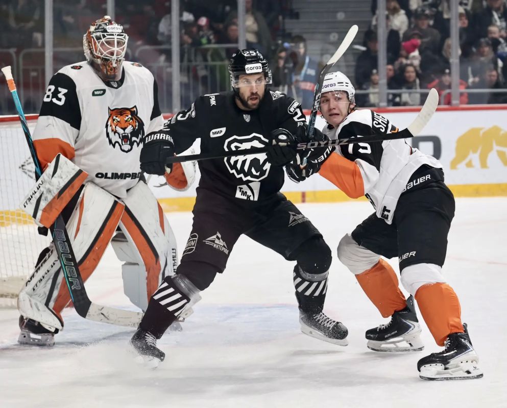 «Трактор» уступил «Амуру» с большим преимуществом в бросках «Трактор» уступил «Амуру» с большим преимуществом в бросках