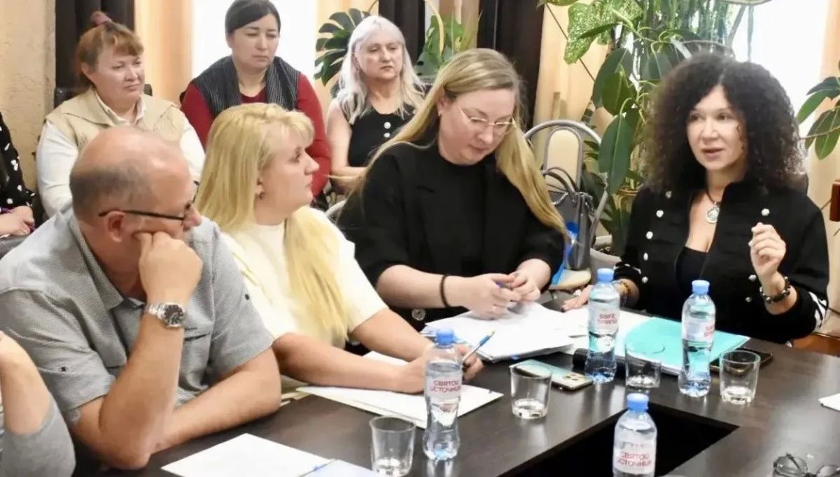 В Верхнем Уфалее обсудили формирование единого стандарта помощи семьям в семейных МФЦ В Верхнем Уфалее обсудили формирование единого стандарта помощи семьям в семейных МФЦ