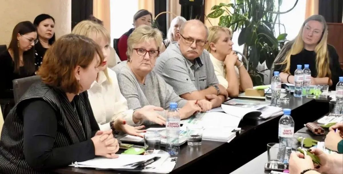 В Верхнем Уфалее обсудили формирование единого стандарта помощи семьям в семейных МФЦ В Верхнем Уфалее обсудили формирование единого стандарта помощи семьям в семейных МФЦ