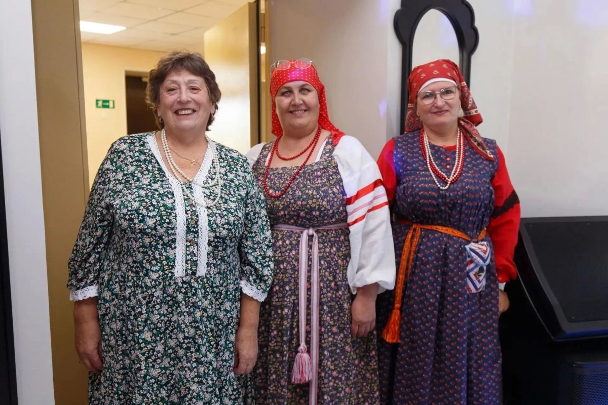 В Златоусте открылось выставочно-сценическое пространство «Жар-птица» В Златоусте открылось выставочно-сценическое пространство «Жар-птица»