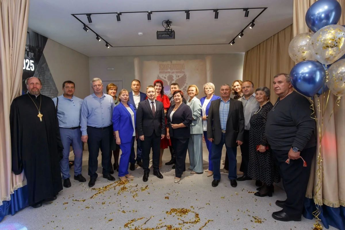 В Златоусте открылось выставочно-сценическое пространство «Жар-птица» В Златоусте открылось выставочно-сценическое пространство «Жар-птица»