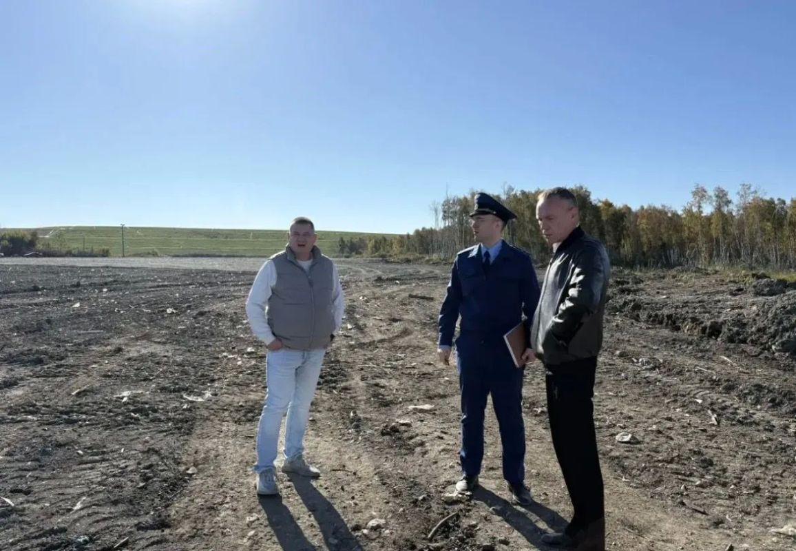 Прокуратура города Челябинска в преддверии зимнего периода проверила городскую снегосвалку Прокуратура города Челябинска в преддверии зимнего периода проверила городскую снегосвалку