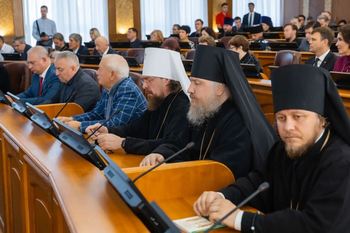 Сохранение и передача цивилизационного кода страны: в Челябинске проходит форум «Церковь, власть и бизнес в укреплении духовного суверенитета России» Сохранение и передача цивилизационного кода страны: в Челябинске проходит форум «Церковь, власть и бизнес в укреплении духовного суверенитета России»