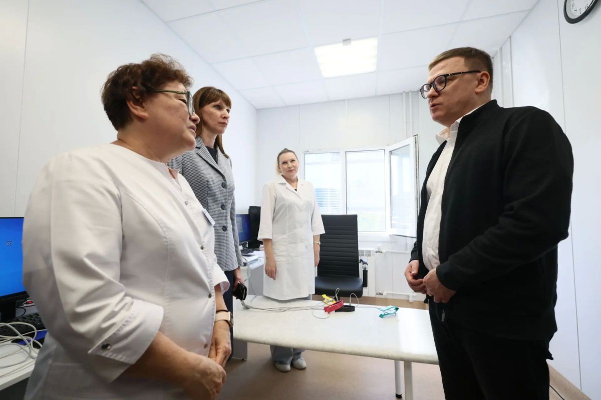 Губернатор Алексей Текслер заехал с инспекцией в медицинские учреждения Сатки Губернатор Алексей Текслер заехал с инспекцией в медицинские учреждения Сатки